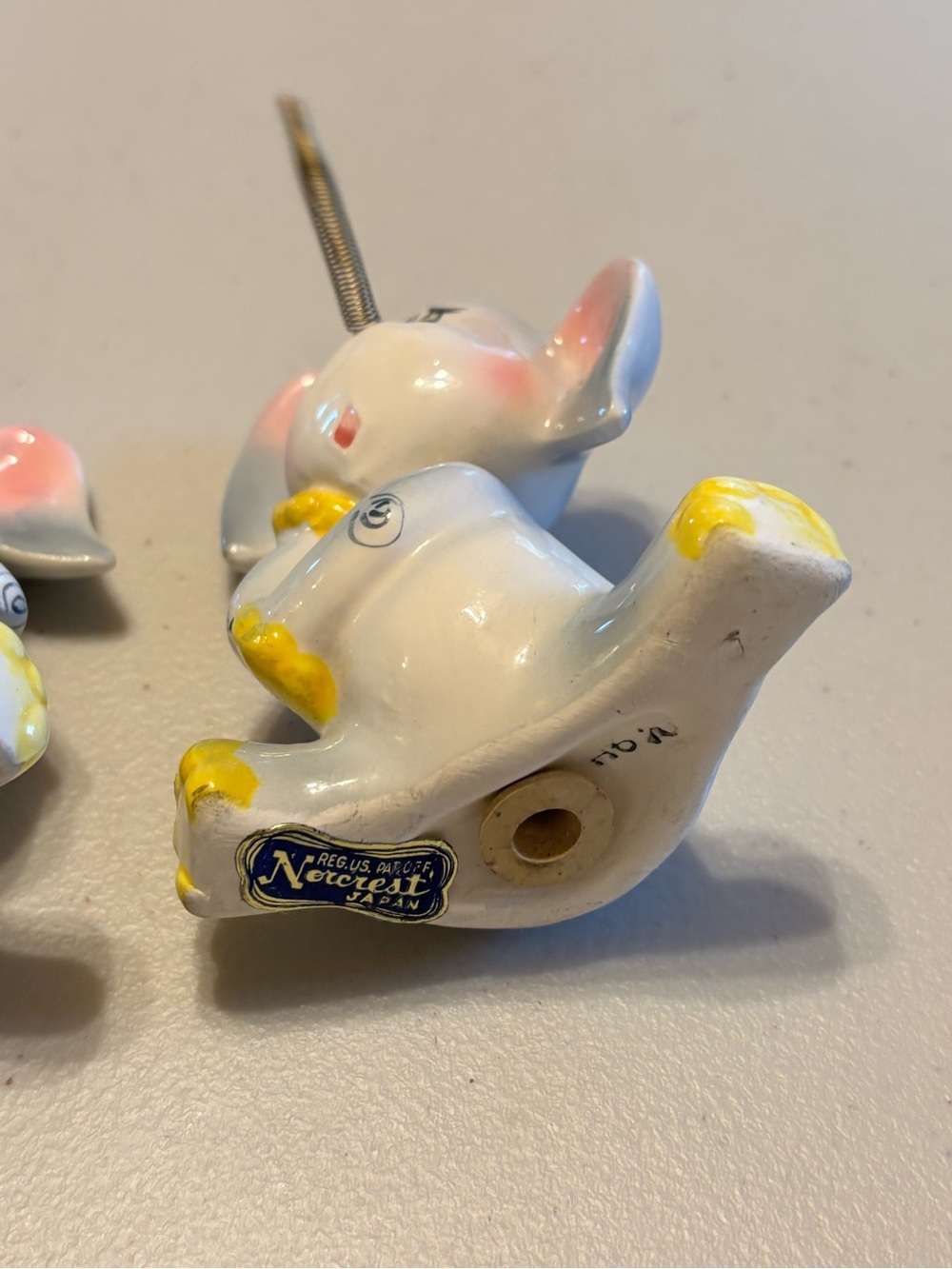 Vintage 1950 Norcrest Ceramic Elephant Figurine salt and pepper shaker set - Picture 7 of 9